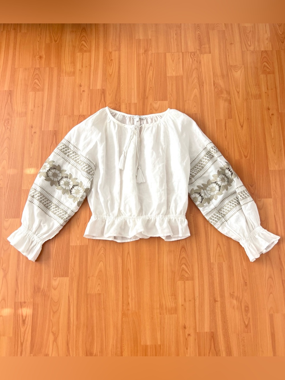 Eri + Ali Anthropologie 100% Linen Embroidered Peplum Peasant Top